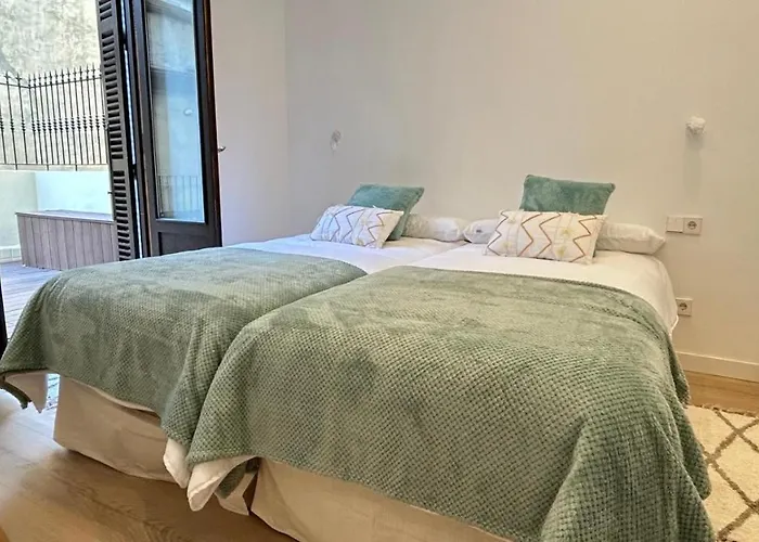 Churruca With Terrace Daire *